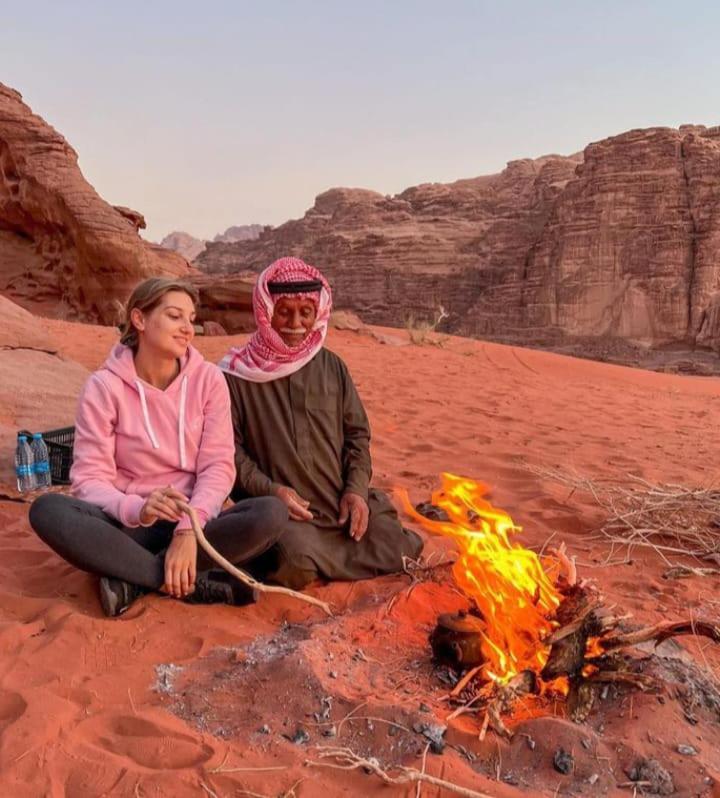 Moon City With Jeep Trips وادي رم المظهر الخارجي الصورة