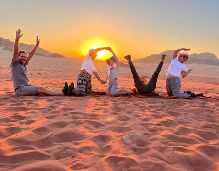 Moon City With Jeep Trips وادي رم المظهر الخارجي الصورة